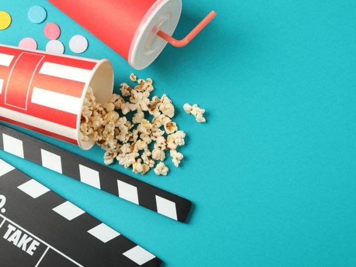 palomitas y bebida de cine